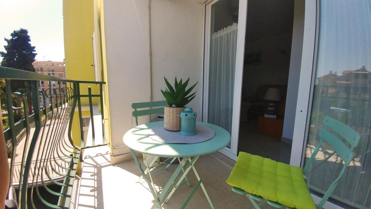 Apartment Matika, Terrace Apartment 10 Minutes Walk From Center Rovinj Exterior photo